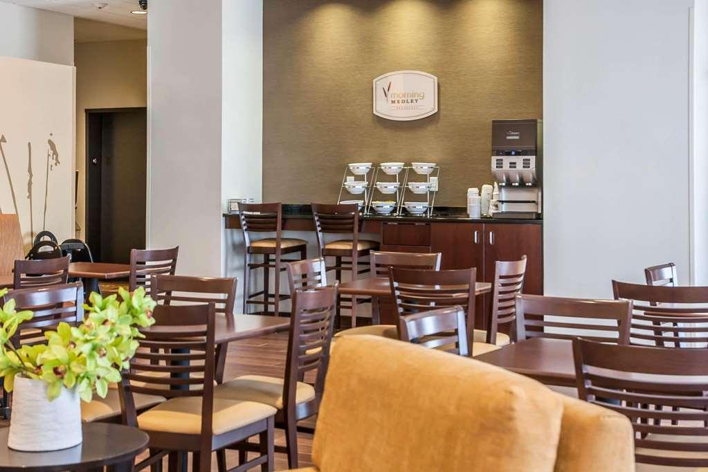Sleep Inn & Suites Devils Lake Restaurant photo